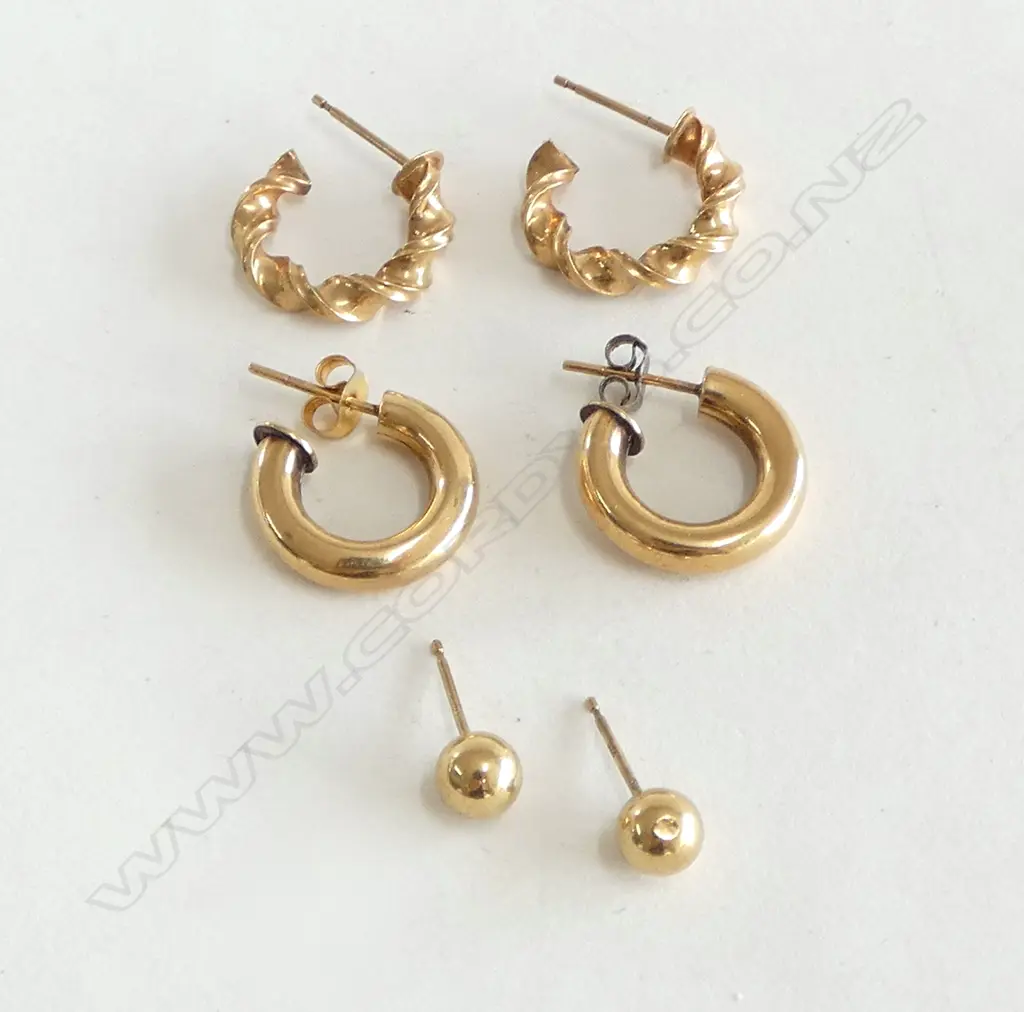 3 PRS 9ct GOLD EARRINGS 2 SCROLLS + BALLS no butterflies 4.36gms Image 1++