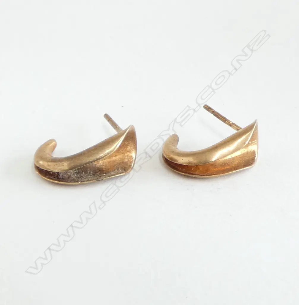 PR 9ct HORN TYPE SCROLL EARRINGS no butterflies 1.8gms Image 1++