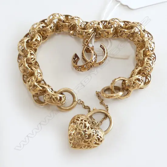 9ct GOLD SUBSTANTIAL decorative pierced large BELCHER LINK BRACELET w lge heart padlock and PAIR of EARRINGS 45.5gms