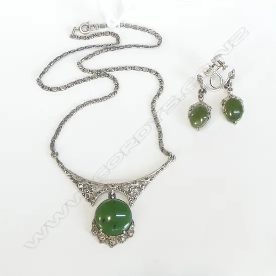 SILVER & GREENSTONE NECKLACE + PR EARRINGS
