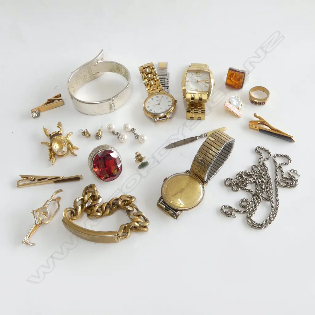 GP COSTUME JEWELLERY + 2 S/SILVER LARGE DRESS RINGS Image 1++