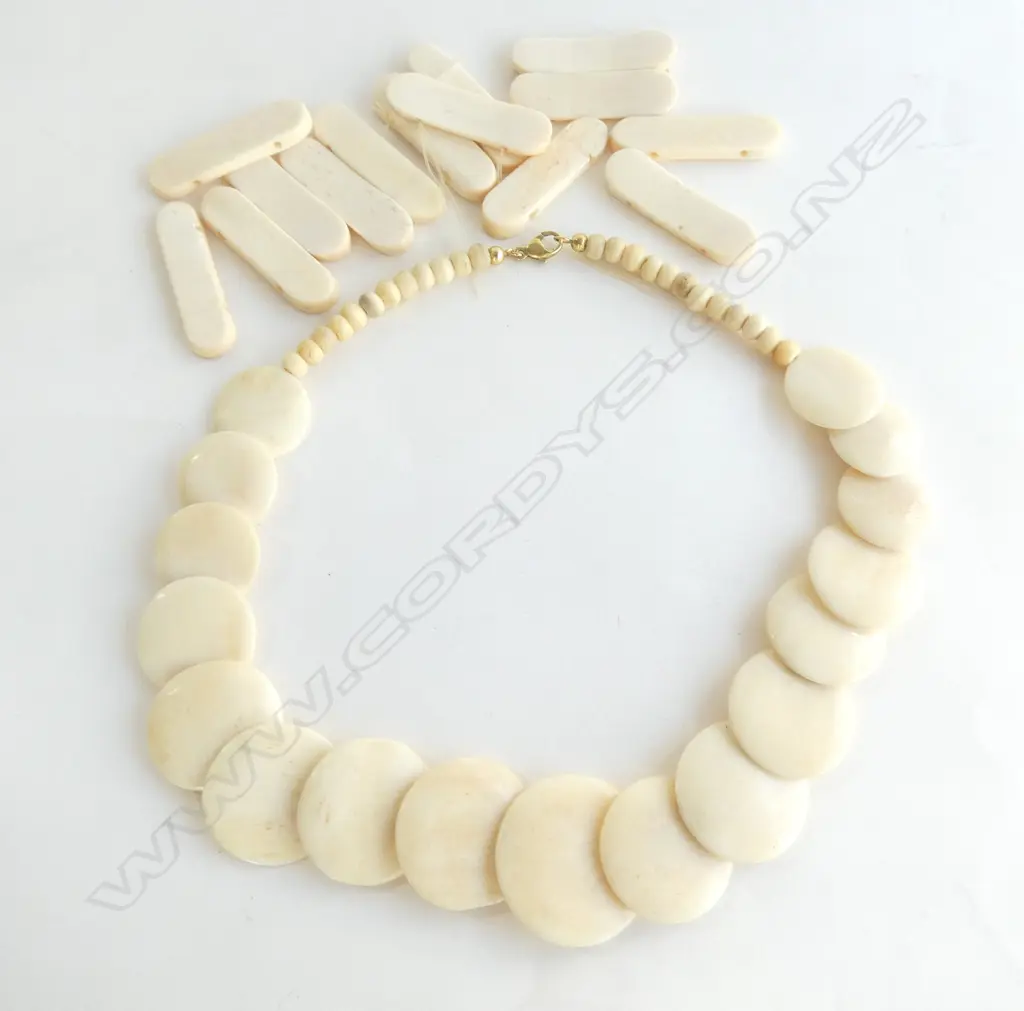 BONE DISC NECKLACE & BRACELET (needs restringing) Image 1++