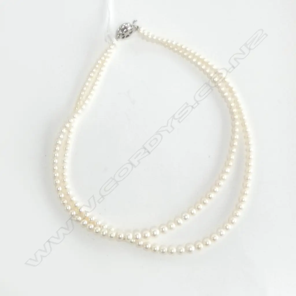VINTAGE 'AMITA' DOUBLE GRADUATED STRAND CULTURED PEARLS L.370mm in box with certificate. White lustre Image 1++