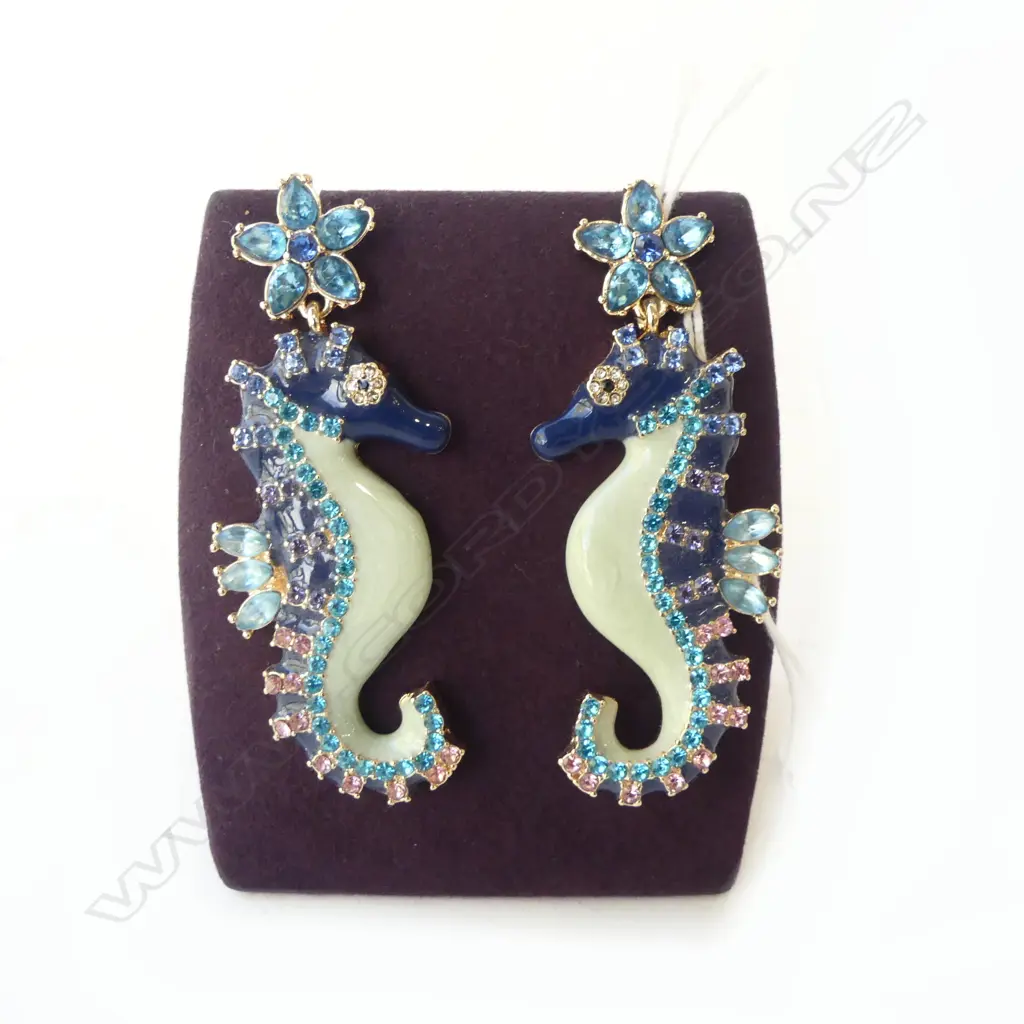 COSTUME SEAHORSE EARINGS FOR PIERCED EARS 70 mm DROP  Image 1++