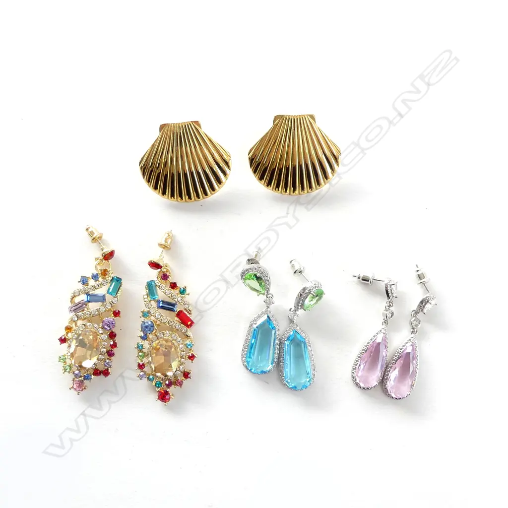 4 PRS COSTUME DROP EARRINGS, NEW Image 1++