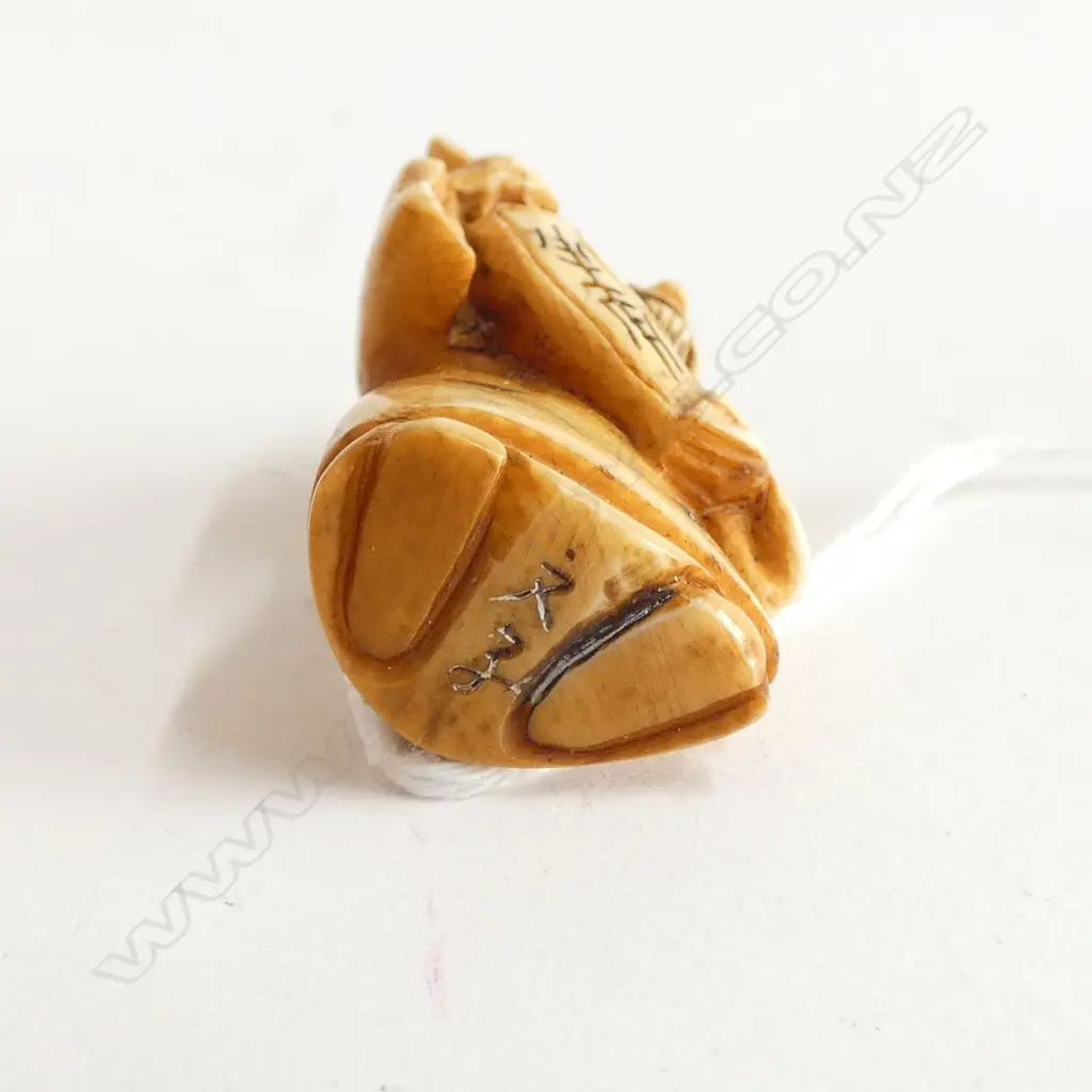 IVORY NETSUKE, SIGNED Image 1++