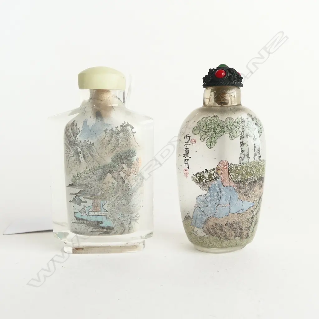 2 ORIENTAL GLASS SNUFF BOTTLES H.80mm Image 1++
