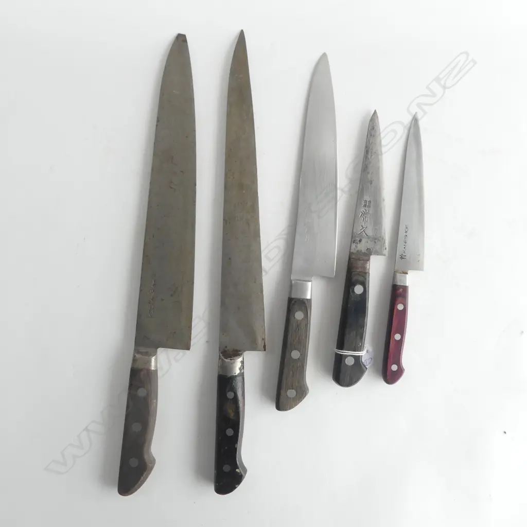 5 VINTAGE JAPANESE QUALITY STEEL CHEFS KNIFES all with signed blades longest 425mm Image 1++