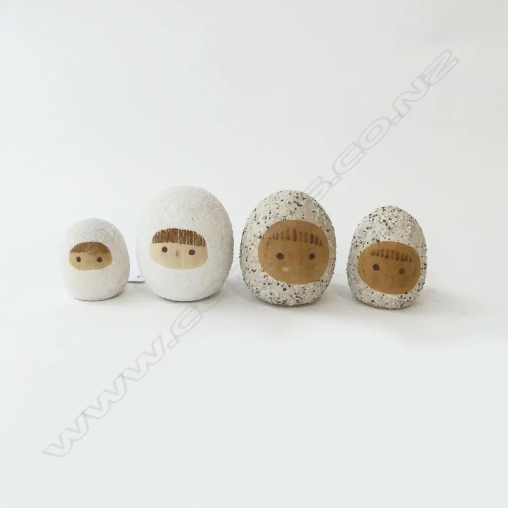 4 JAPANESE SNOW DOLLS, H.60mm tallest Image 1++
