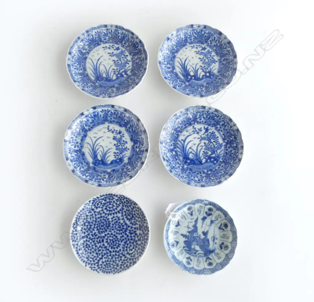 Set 4 + 2 other CHINESE FINE BLUE & WHITE SMALL DISHES  largest Dia.135mm Image 1++