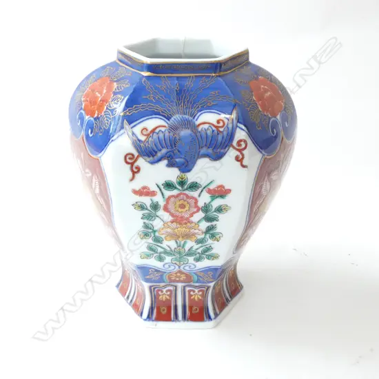 ORIENTAL HEXAGONAL sided BALUSTER VASE, H.220mm