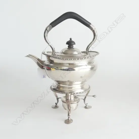 Sheffield 1915 SILVER SPIRIT KETTLE bead edge shell type feet 756gms