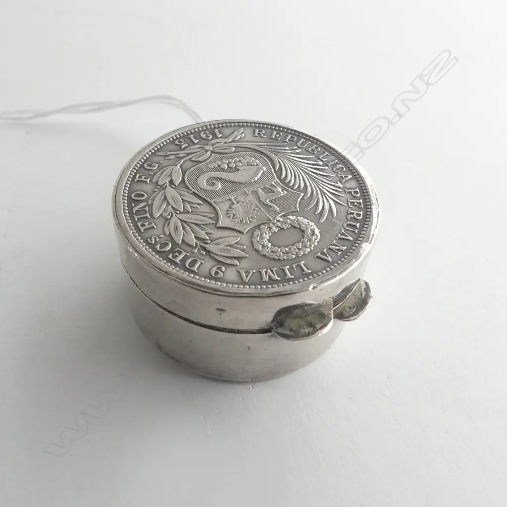 S/SILVER COIN PILL BOX  23G Image 1++