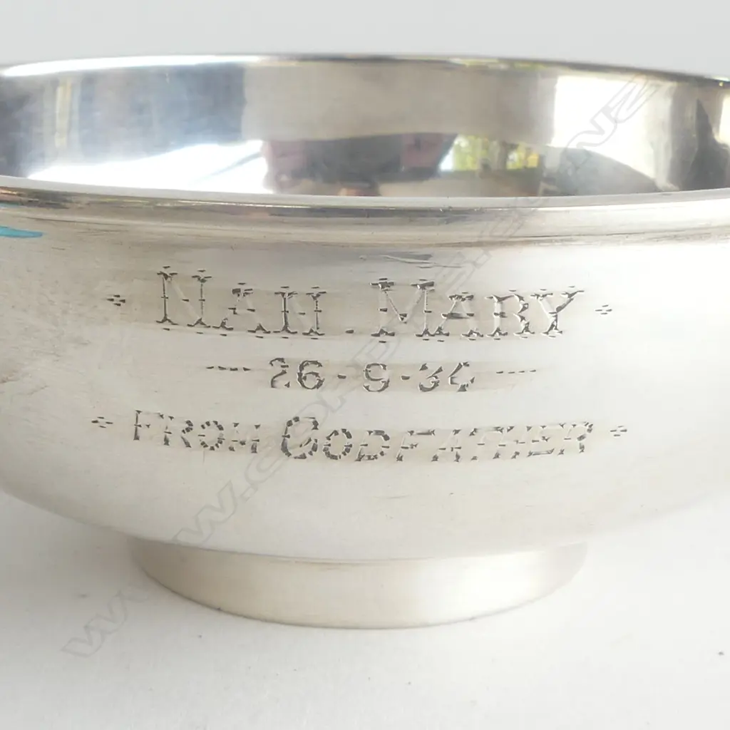 SILVER QUAICH Birmingham 1919 by Charles S Green & Co Ltd 110gms Image 1++