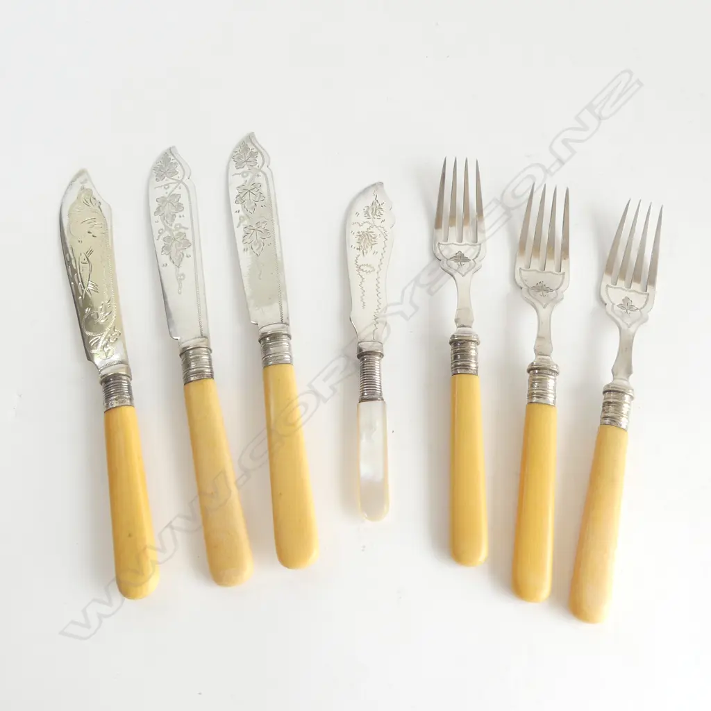 6 IVORINE 'BONE' HANDLED KNIVES & FORKS + 1 MOP HANDLED KNIFE Image 1++