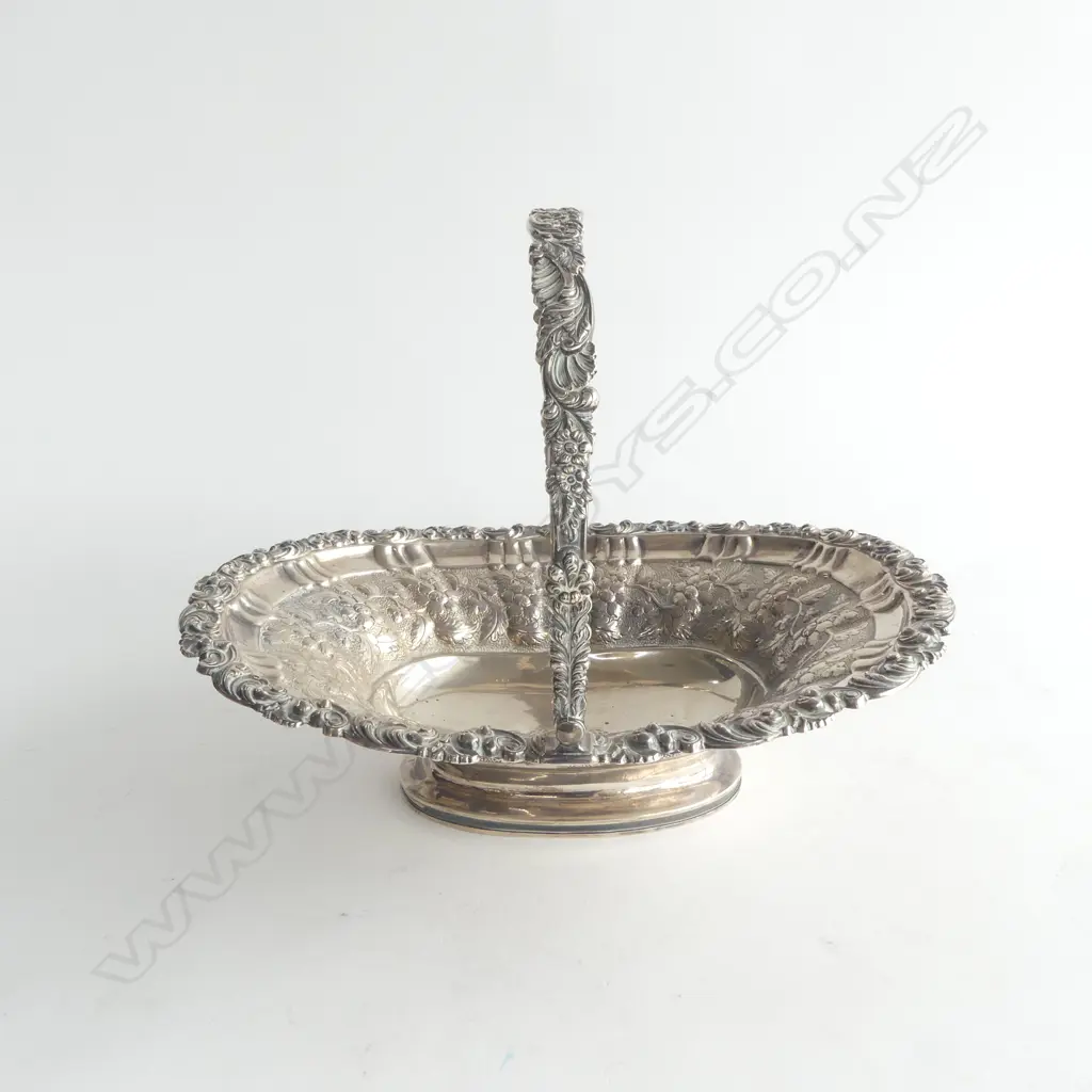 STG SILVER BOWL w. SWING HANDLE, S C YOUNGE & Co SHEFFIELD 1825 928grms Image 1++