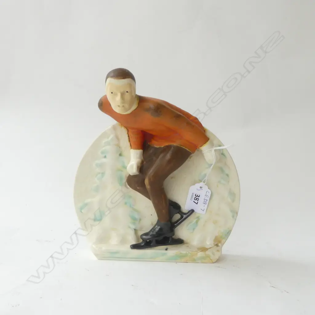 GERMAN ART DECO WALL PLAQUE OF MALE SKATER (FAULTED) 200 x 210mm Image 1++