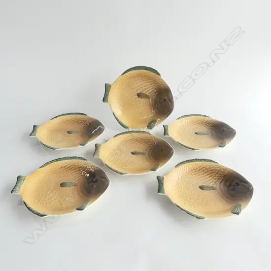 6 SHORTER FISH PLATES DIA230MM
