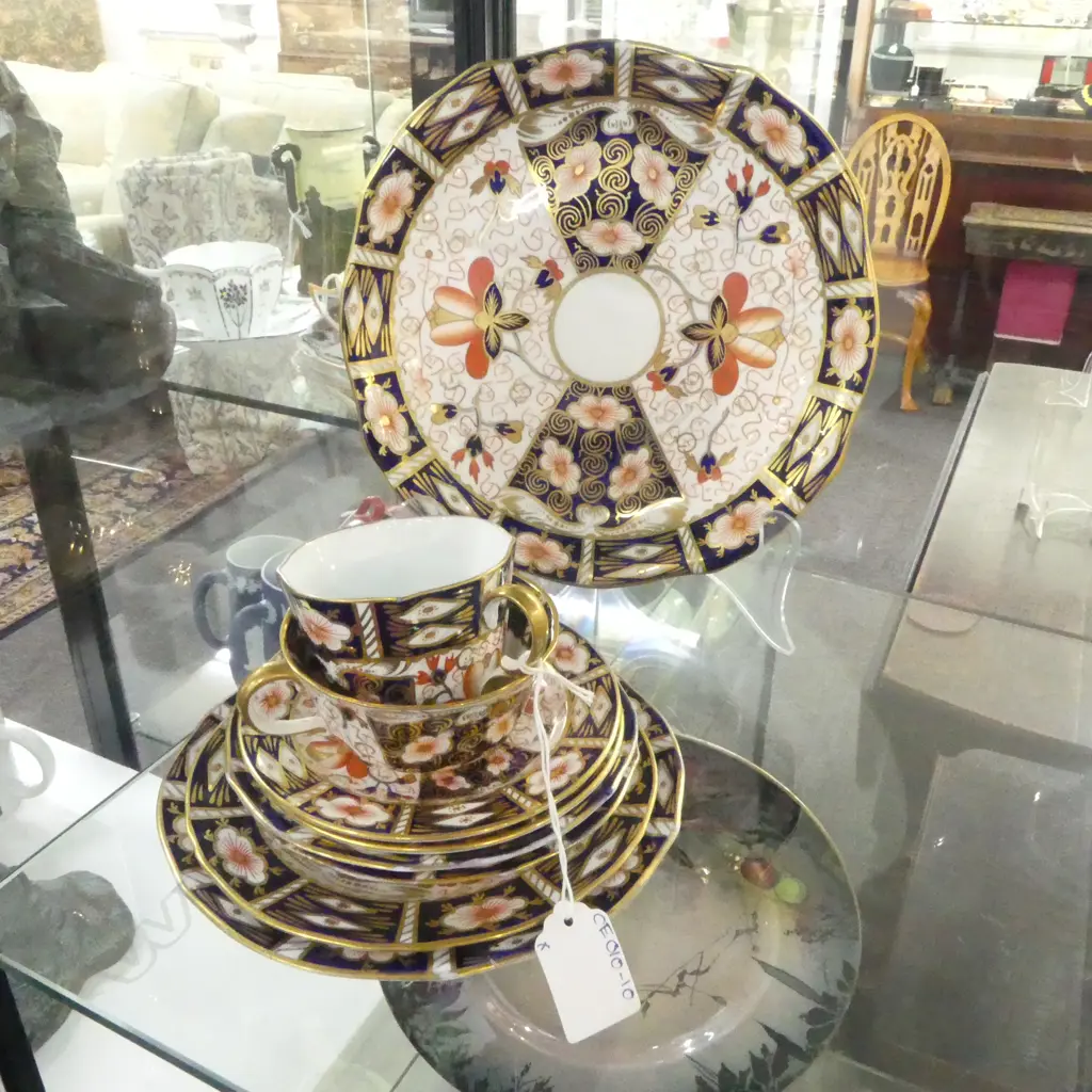 ROYAL CROWN DERBY IMARI PATTERN TRIO + 4 PLATES & CUP; 3 PLATES w. STAPLE REPAIR Image 1++