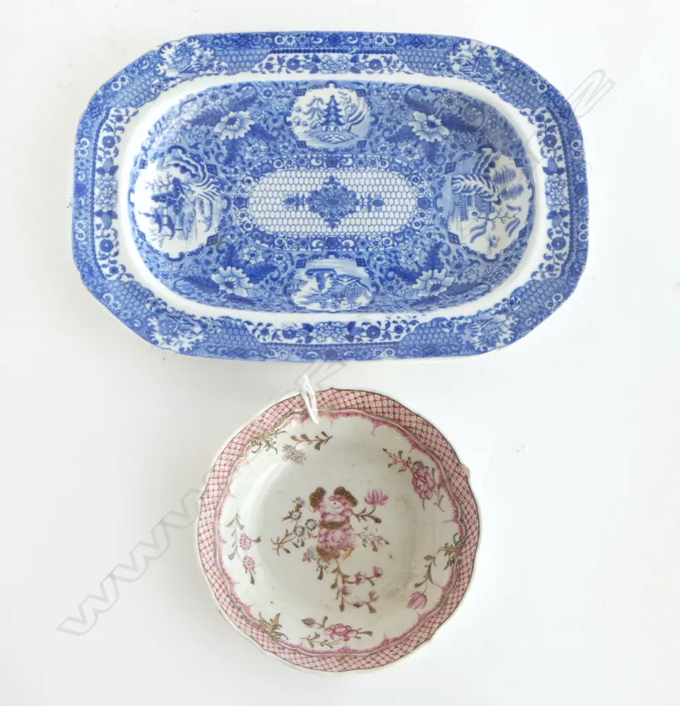 2 early 19thC PCES: blue & white small ashette L.240mm & finely painted saucer dish. Minor faults  Image 1++