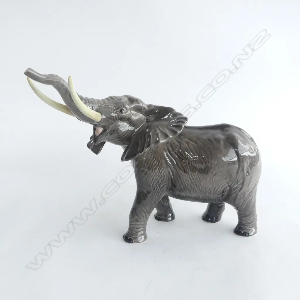 LARGE BESWICK CHINA ELEPHANT L360MM Image 1++