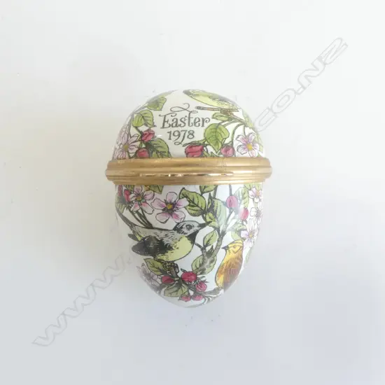 MODERN ' BILSTON & BATTERSEA ENAMELS' 'EASTER 1978' hinged EGG