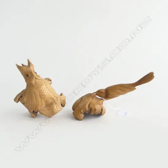 2 CARVED DACTYLANTHUS WOOD ROSES, BIRD DESIGNS L.185mm