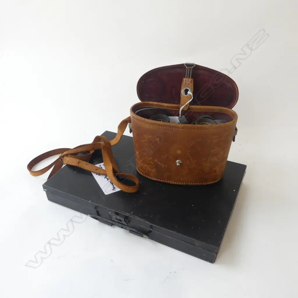 ANTIQUE BLACK METAL ARTISTS PAINT BOX W.325mm + BINOCULARS IN LEATHER CASE Image 1++