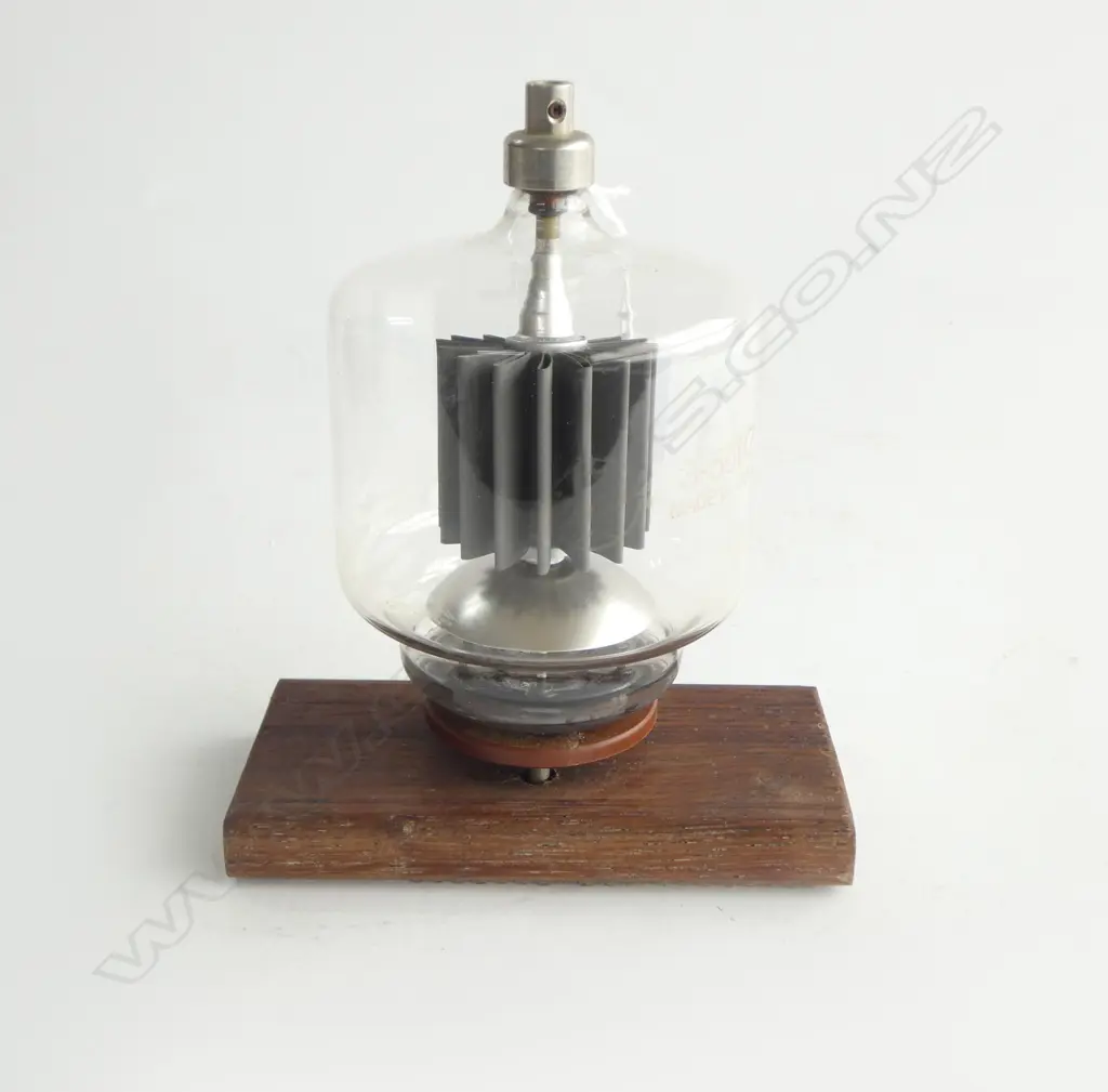VINTAGE GLASS VACUM TUBE (POWER TUBE for radio transmitter)3-500Z made in USA Image 1++