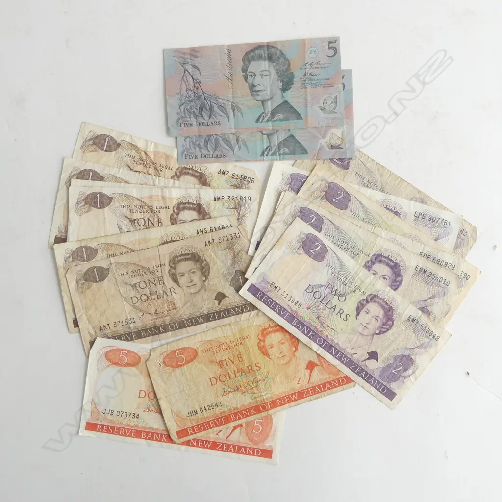 NZ BANK NOTES Image 1++