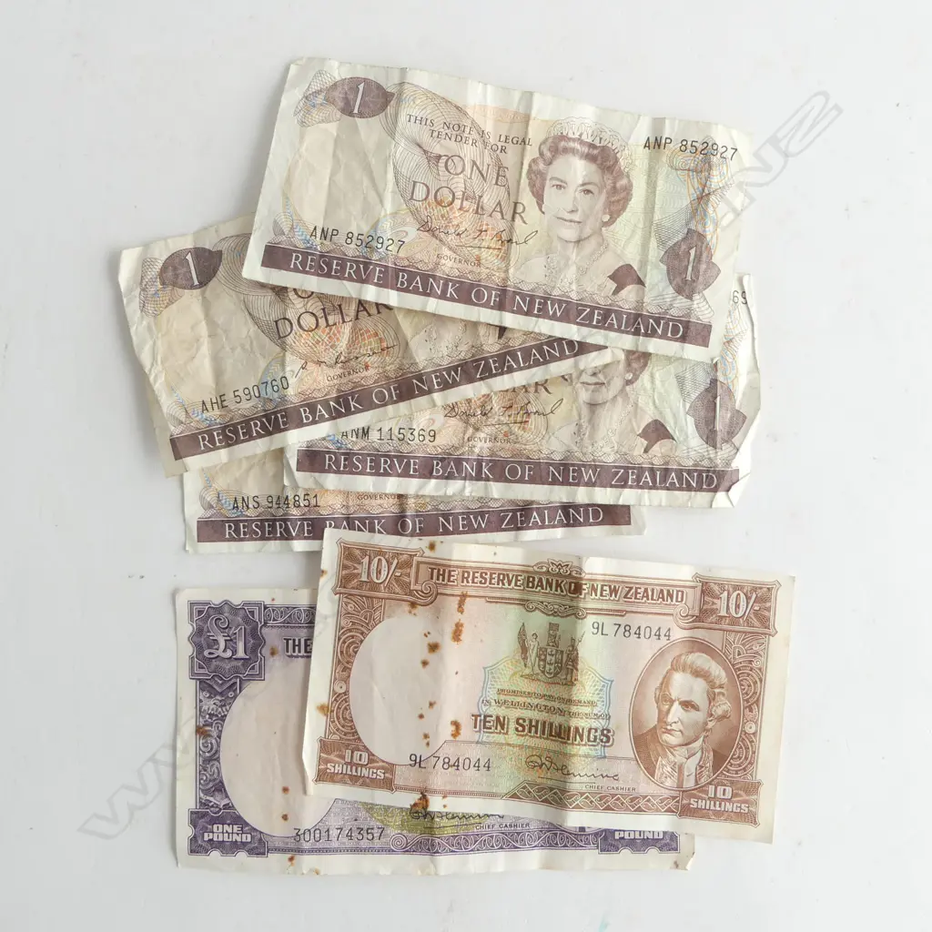 6 NZ BANK NOTES Image 1++