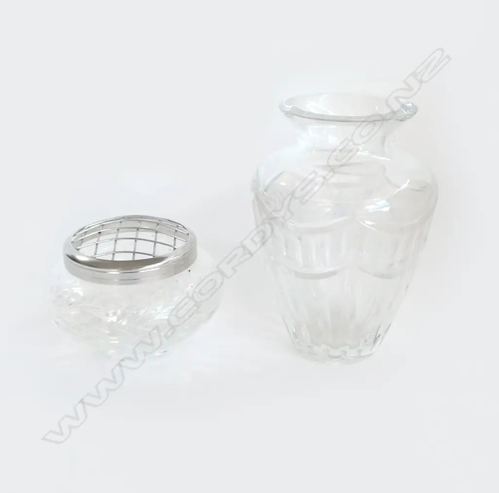 2 CRYSTAL VASES; WATERFORD H.150mm + STUART w. FROG Image 1++