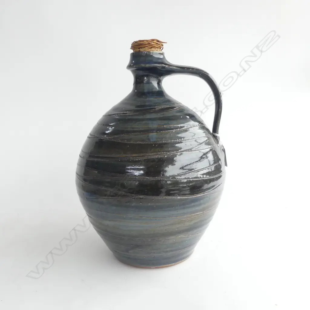MIREK SMISEK FLAGON w. CANE STOPPER A/F H.360mm Image 1++