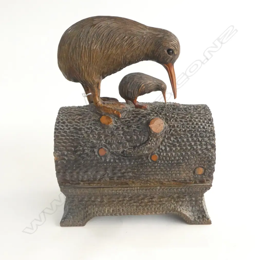 WIREMU KUTUHERI? KIWIANA FOLK ART CARVING;FAULTS TO LARGER BIRD, H.340mm Image 1++