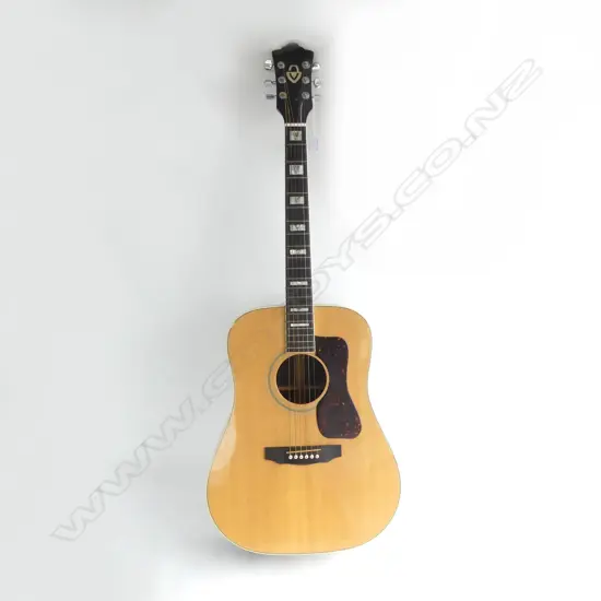 Vintage Kansas W-250 ACOUSTIC GUITAR Made by Kiso Suzuki w mop & abalone inlaid neck. Inlaid back. L.1065mm