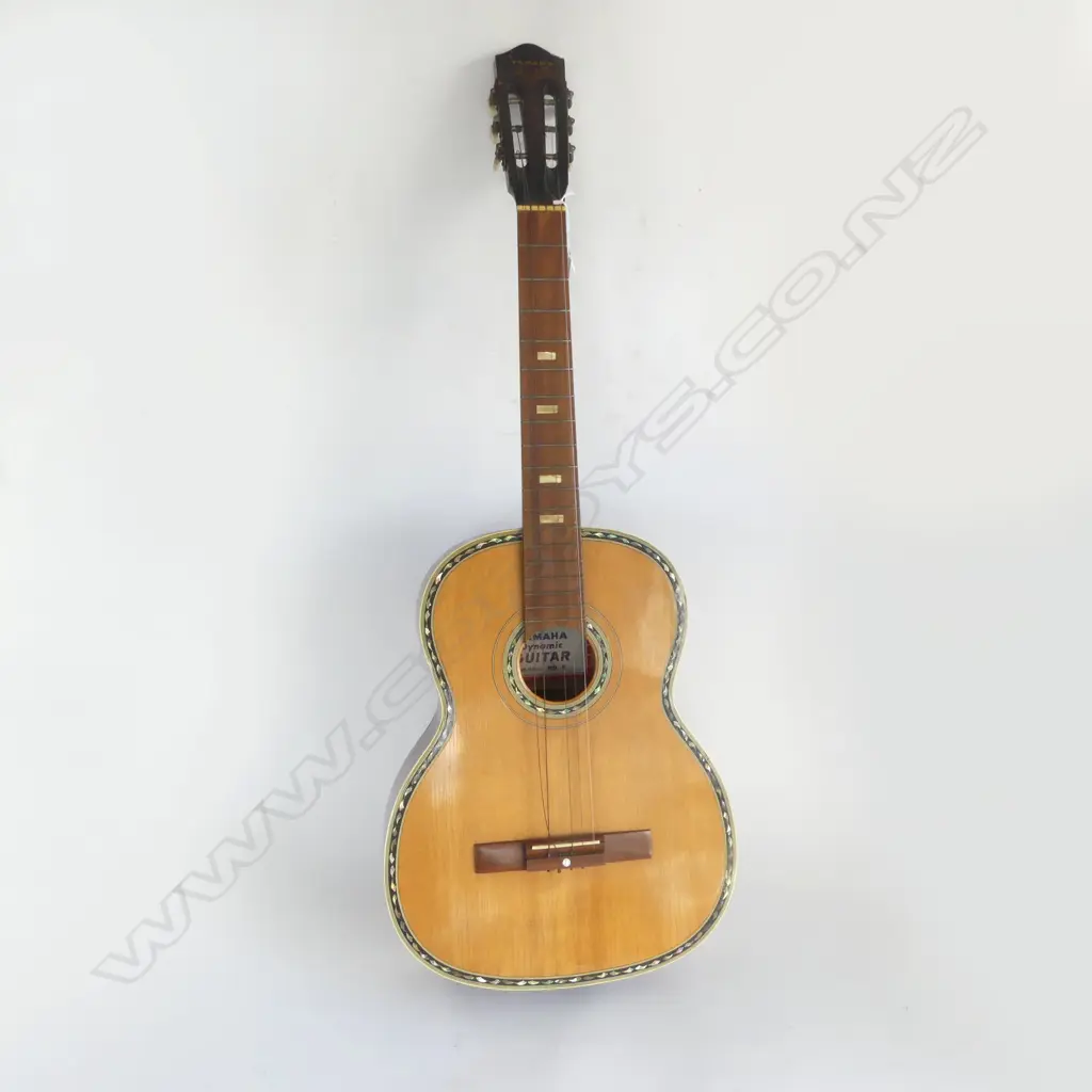 VINTAGE YAMAHA 'DYNAMIC' ACOUSTIC GUITAR labelled inside. Abalone inlaid border Image 1++