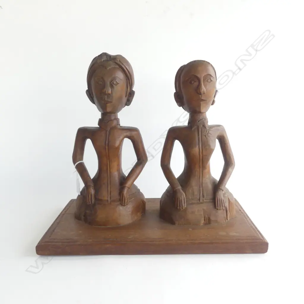 2 CARVED WOODEN FIGURES EX JOHN PERRY ESTATE 450x255x400mm Image 1++