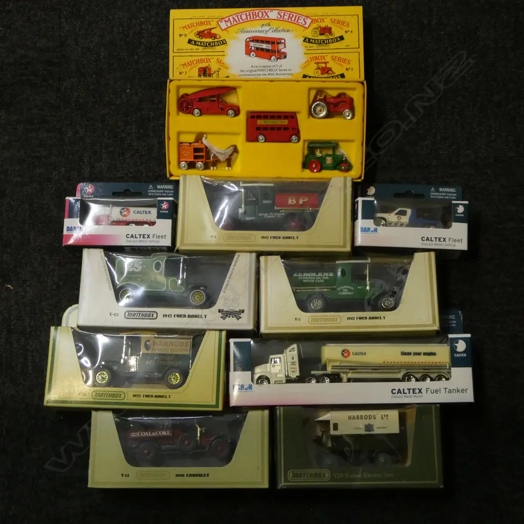 10 BOXED MODEL CARS Image 1++