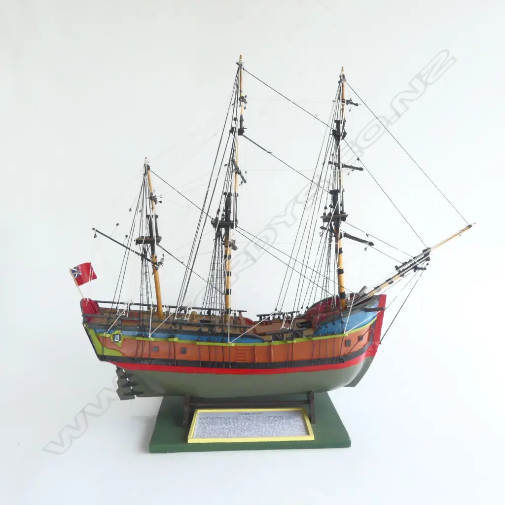 H. M. BARK ENDEAVOUR SHIP MODEL H.590mm L.680mm EX JOHN PERRY ESTATE Image 1++