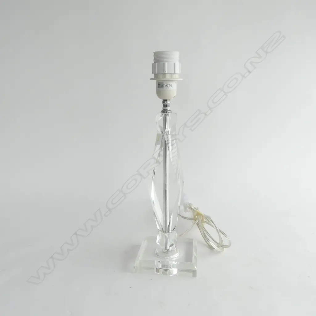 CUT CRYSTAL CUBIST TABLE LAMP H420MM Image 1++