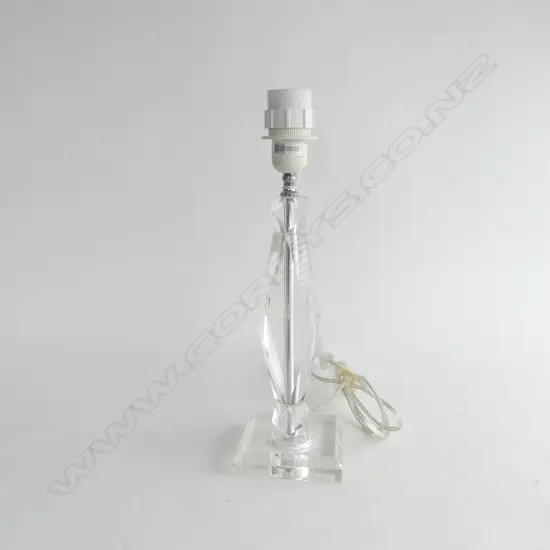 CUT CRYSTAL CUBIST TABLE LAMP H420MM