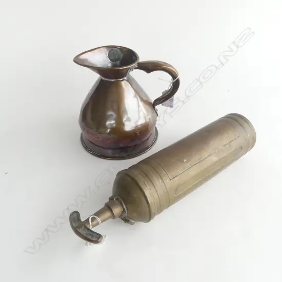 OLD BRASS FIRE EXTINGUISHER L.350mm & OLD COPPER KETTLE H.165mm