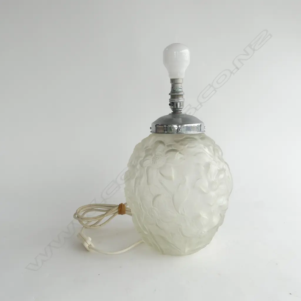 ART GLASS TABLE LAMP H330MM CROME FITTINGS Image 1++