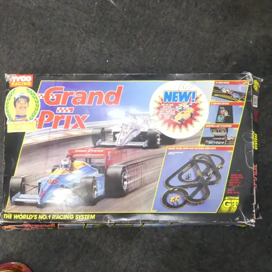 GRAND PRIX SCALE ELECTRIC BOXED RACING GAME 