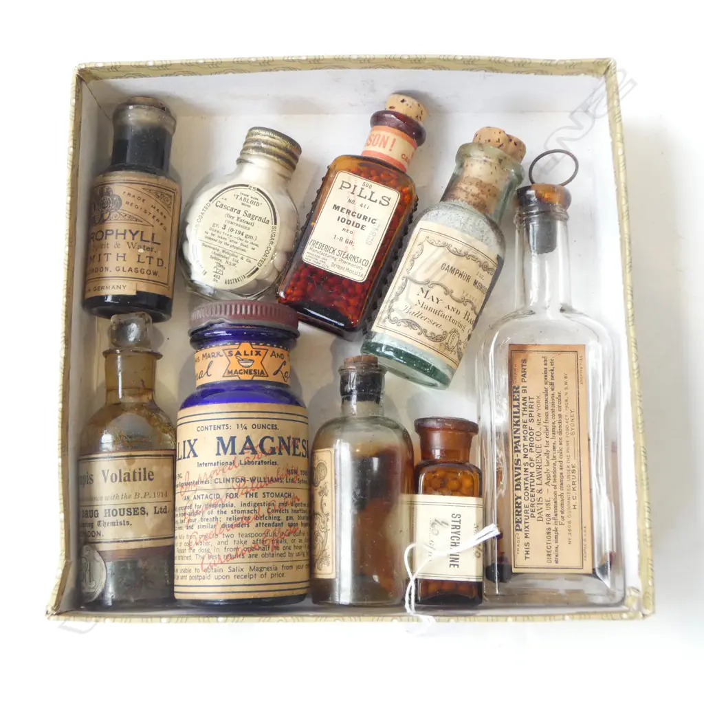 NINE ANTIQUE PHARMACEUTICAL MEDICINE BOTTLES COBALT BLUE ETC  Image 1++
