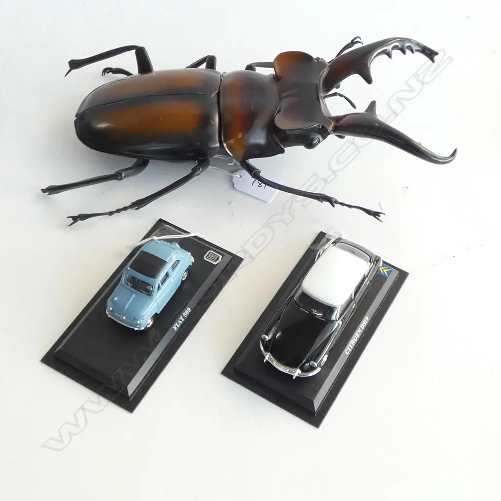 2 MODEL CARS by DEL PRADO SPAIN, CITROEN & FIAT, L.130mm & LRG PLASTIC BEETLE Image 1++