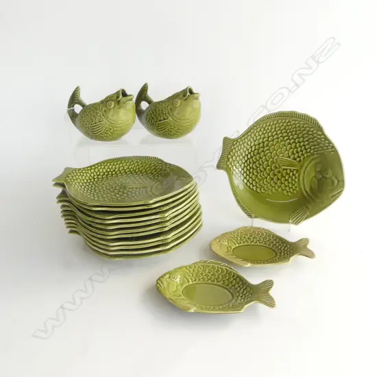 16 ASST. SHORTER & SON GREEN FISH FORM CHINA; 14 PLATES + 2 GRAVY BOATS