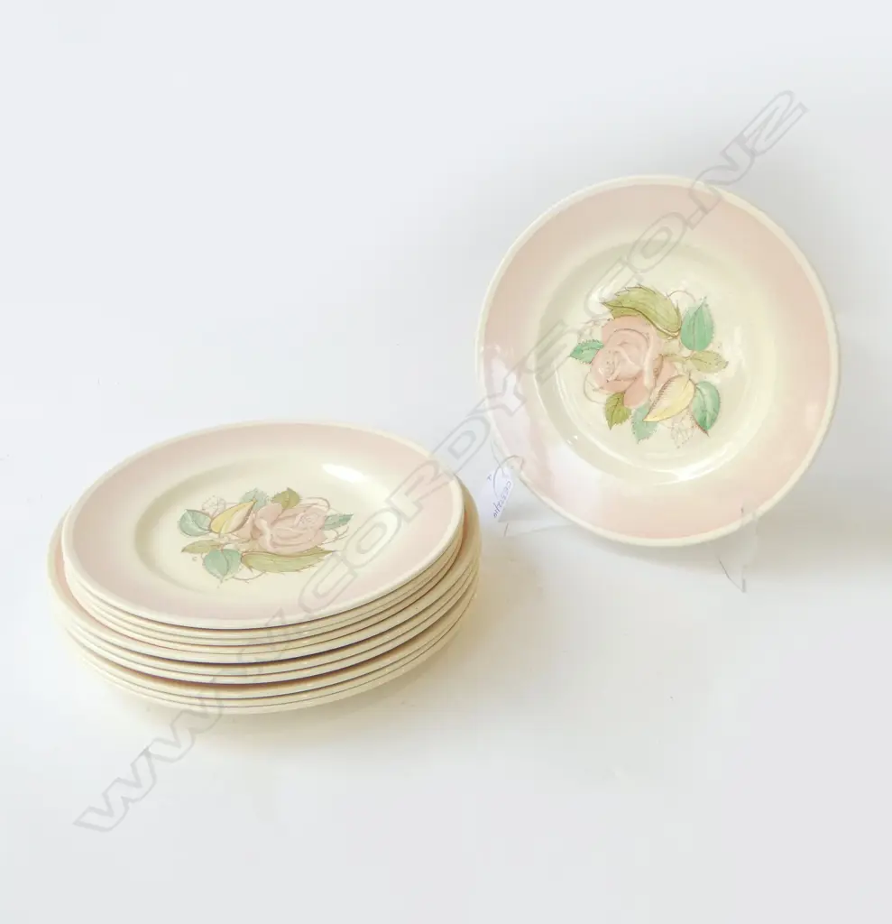 11 SUSIE COOPER PINK PATRICIA ROSE PLATES, 6 DINNER & 5 LUNCH  Image 1++