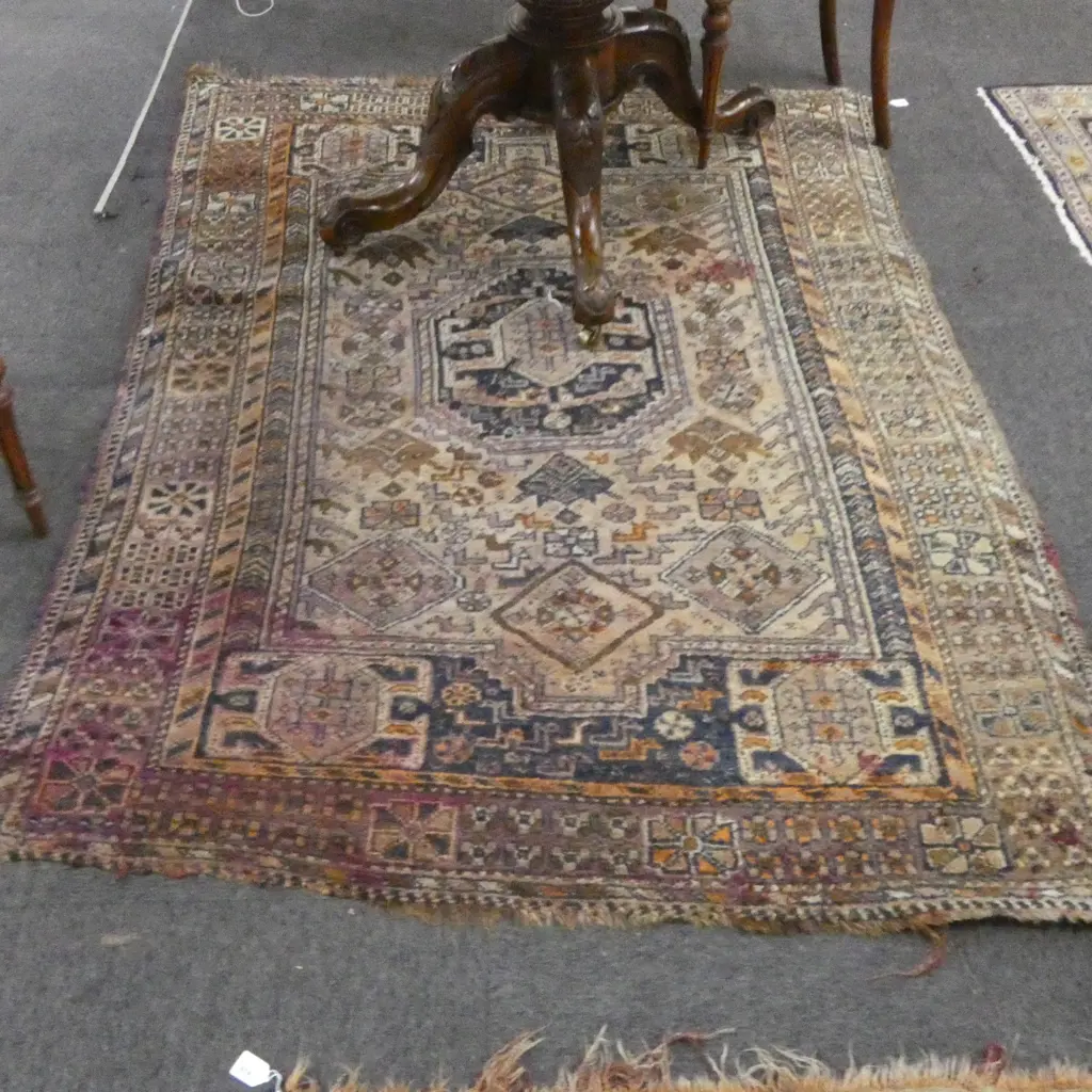 HAND KNOTTED ALL WOOL RUG 1900x1370mm faults Image 1++