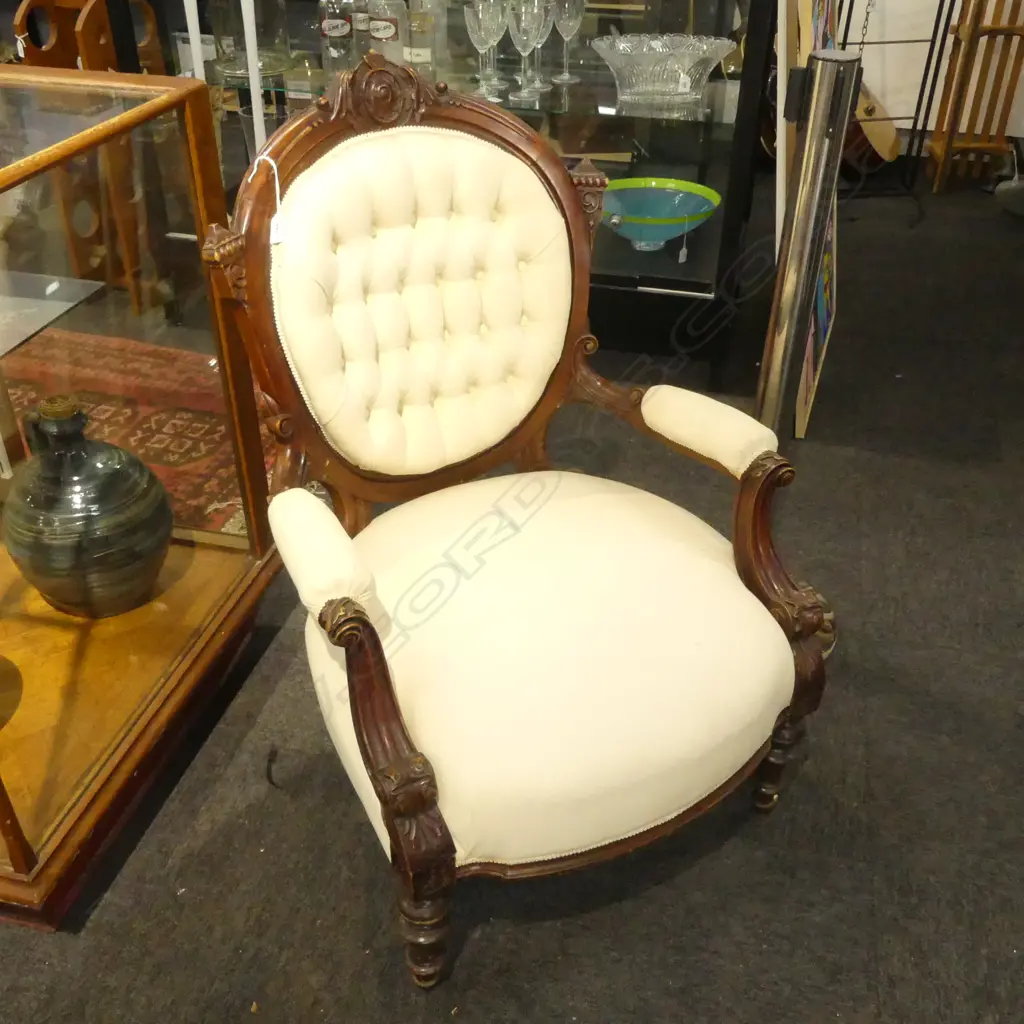 VICTORIAN GRANDFATHER CHAIR Image 1++